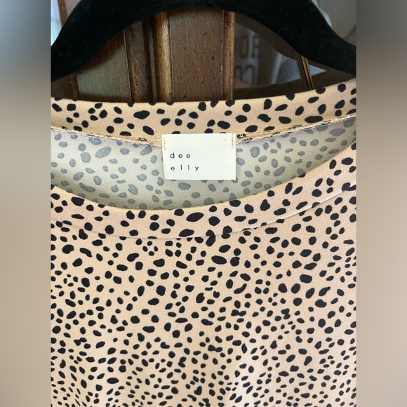 Top - Picture 2 of 2